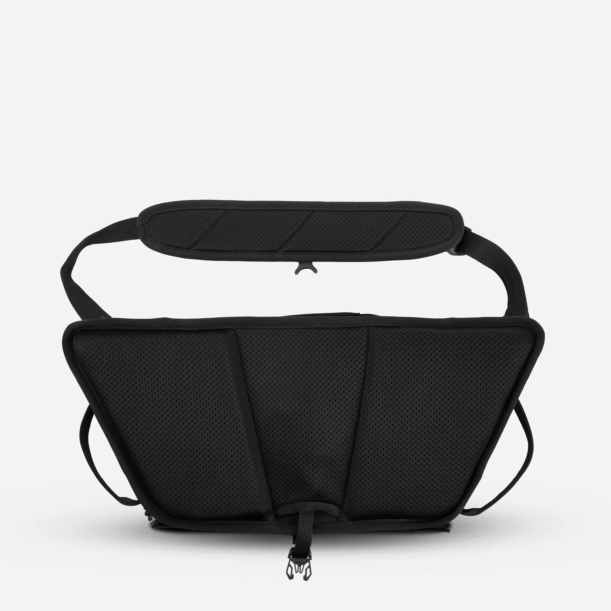 ROGUE 9L Sling V1 in Black